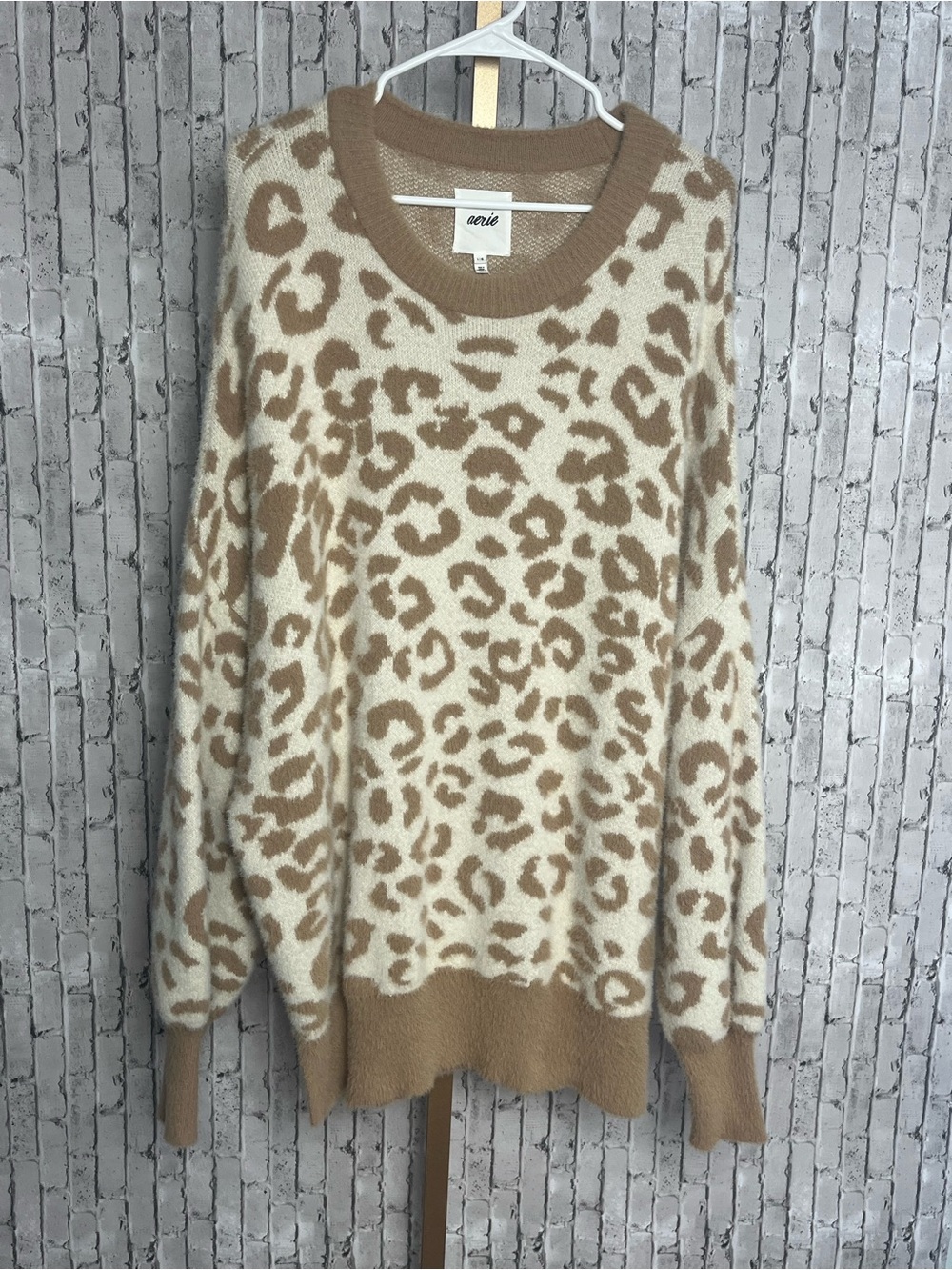 Aerie Fuzzy Leopard Print Oversized Crewneck Sweater L Large Cheetah Pullover